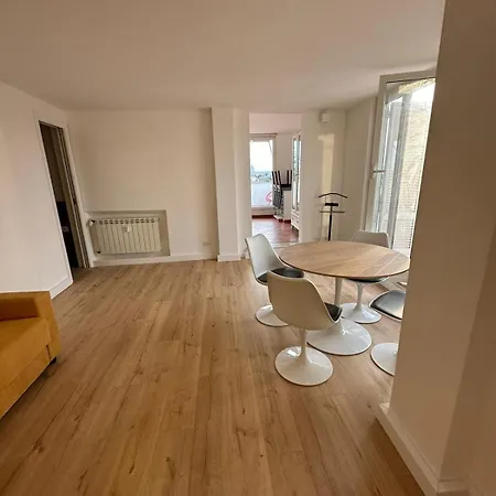 Daire Terrazza Donatello - Rome's Skyview Loft