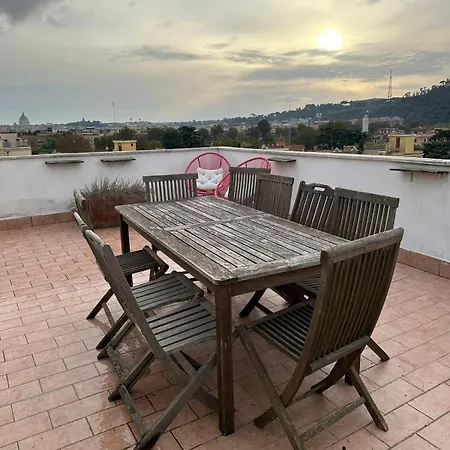 Terrazza Donatello - Rome's Skyview Loft *